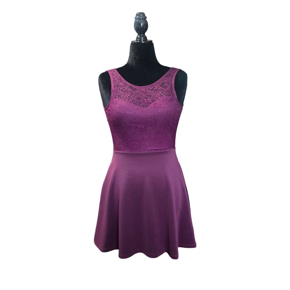 Divided H&M Fit Flare Skater Low Back V Shape Lace Sleeveless Burgundy Dress Siz